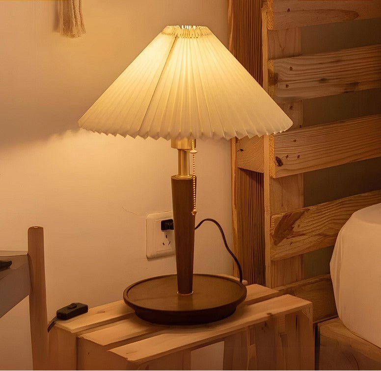 Abajur Plissado em Madeira - Luci Express - Luci